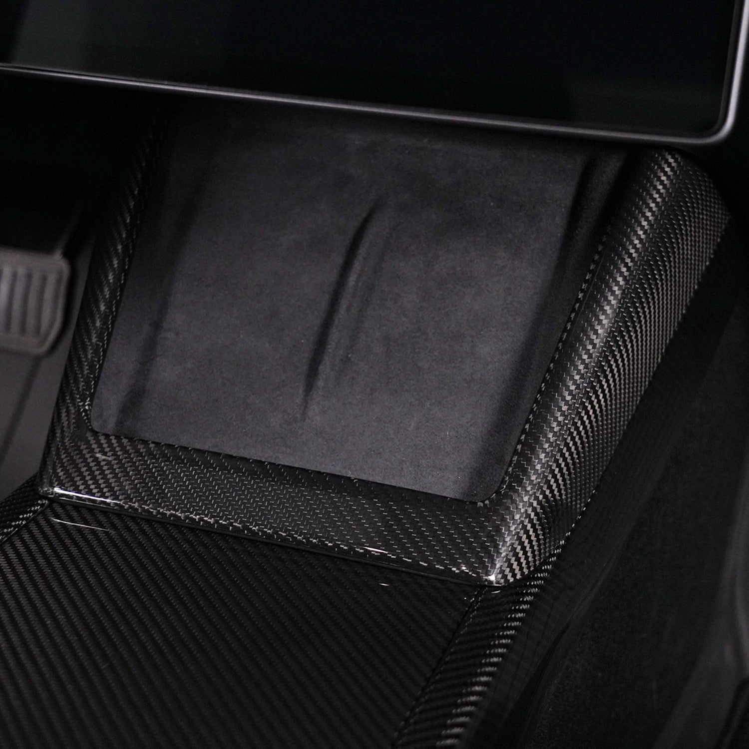 Carbon Fiber Wireless Charging Frame for Tesla Model 3 Highland 2025 2024