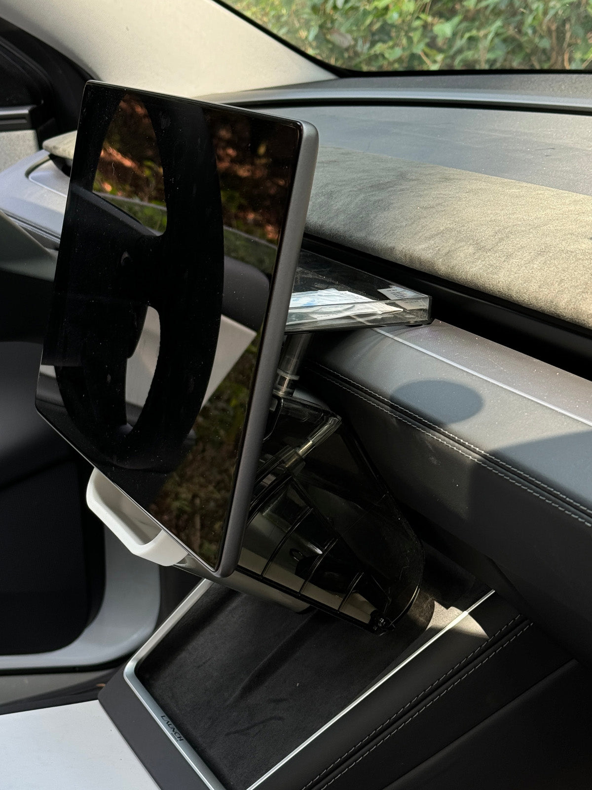 Under Screen Storage Box Ultra for Tesla Model Y Juniper 2025