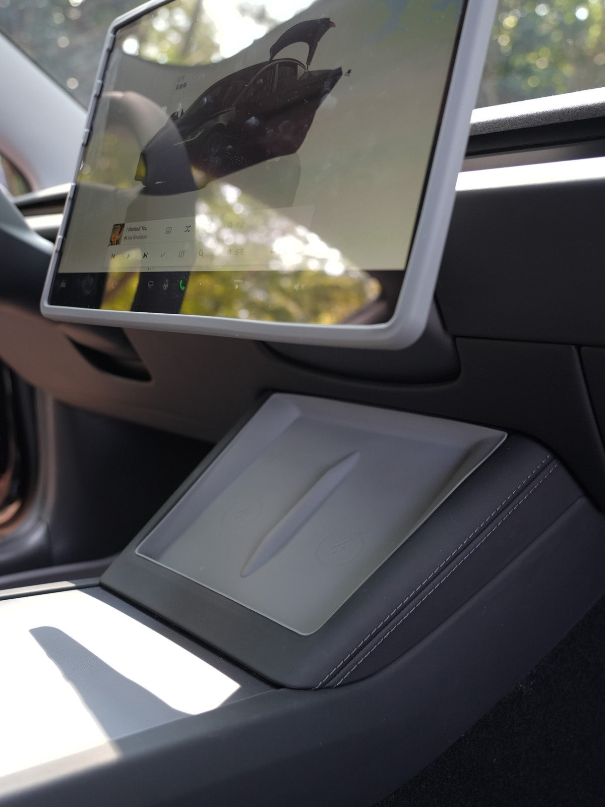 Soft Center Console Wireless Charging Mat for Tesla Model 3 Highland 2025 2024